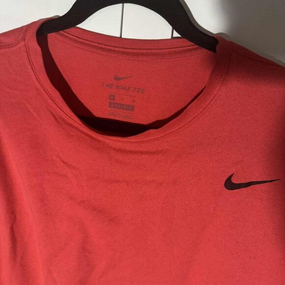 Nike Men’s T-Shirt Short Sleeve Red XL - Picture 3 of 6